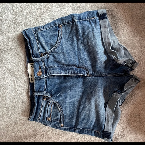 Garage shorts - Picture 1 of 2